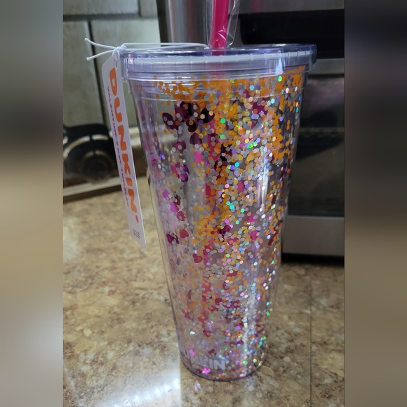 Dunkin Donuts 2023 Valentines Cups - Picture 2 of 4